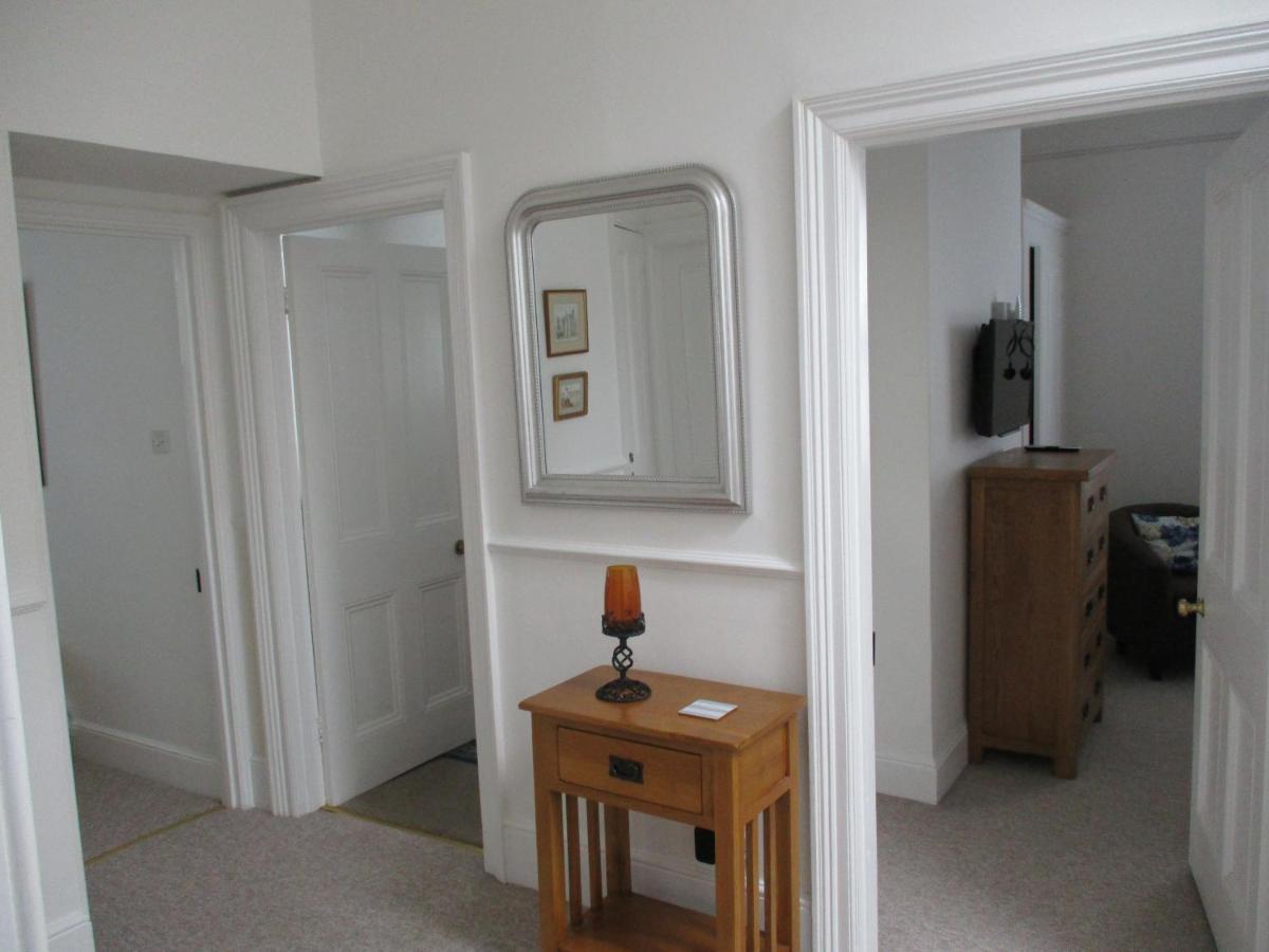 Lovely Spacious 3 Bedded First Floor Apartment Ryde  Exterior photo