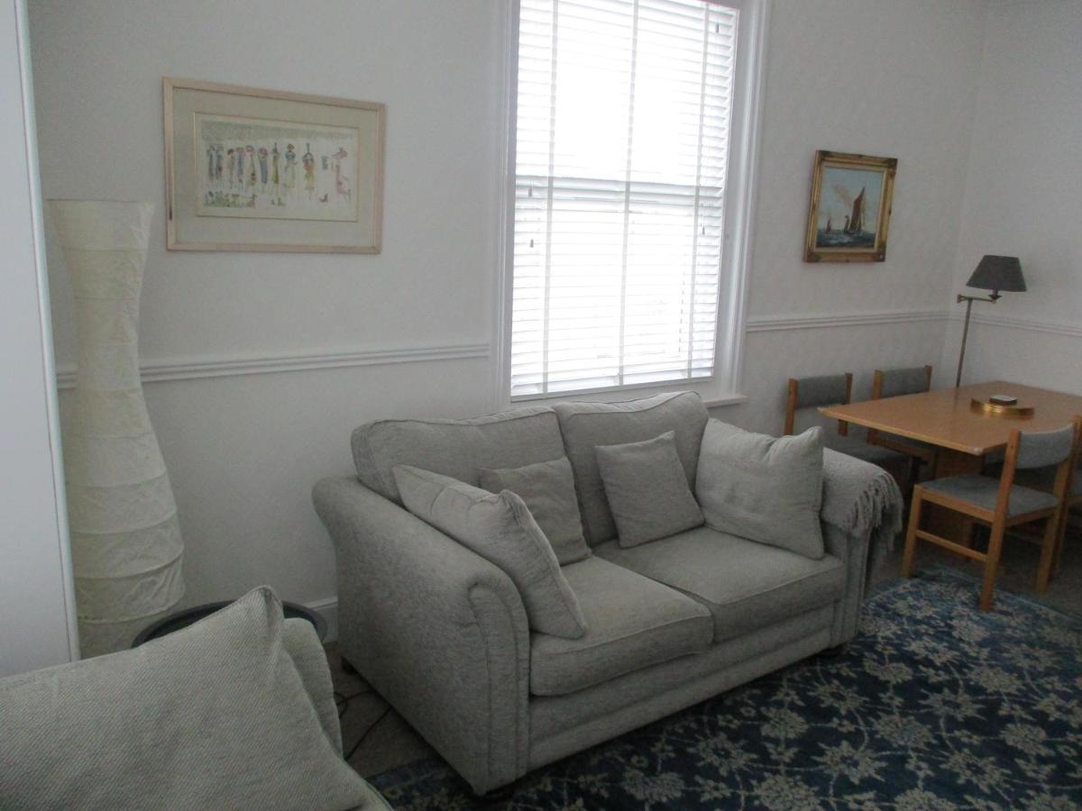 Lovely Spacious 3 Bedded First Floor Apartment Ryde  Exterior photo