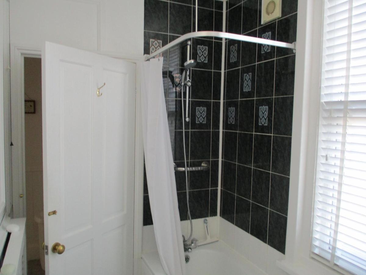 Lovely Spacious 3 Bedded First Floor Apartment Ryde  Exterior photo